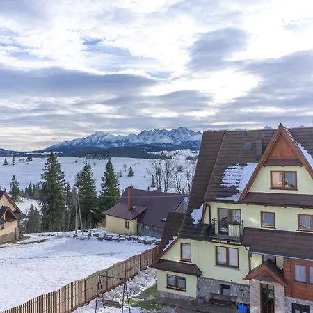 Goscinne Aniela Stasik 3*